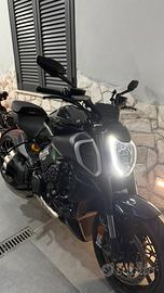 Diavel V4