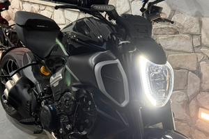 Diavel V4
