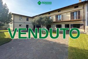 CASA SEMINDIPENDENTE A MAJANO