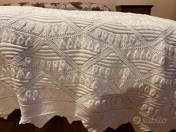 Copriletto fatto a mano