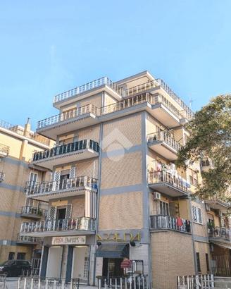 2 LOCALI A CIAMPINO