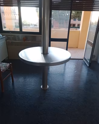 Tavolo rotondo sollevabile anni '90