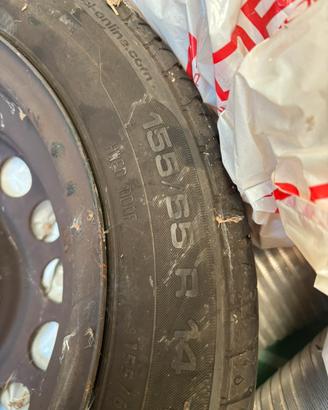 Gomme auto