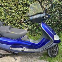 Piaggio Hexagon 125