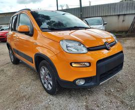 FIAT Panda 0.9 TwinAir Turbo GPL Trekking CERCHI