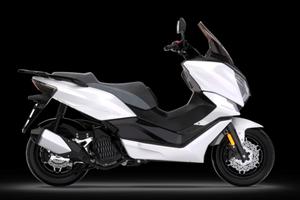 NUOVA Cyclone SC 125 ABS + TCS - Agilità Urbana & 