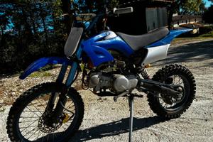 Pit bike