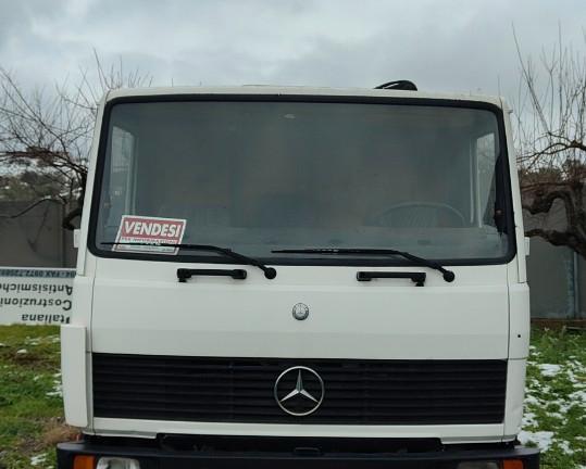 Camion 914 mercedes con gru