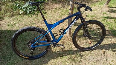 Trek SuperCaliber carbonio XXL anno 2021
Ano 2021