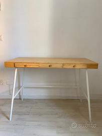 Scrivania IKEA LILLASEN