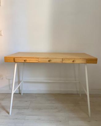Scrivania IKEA LILLASEN