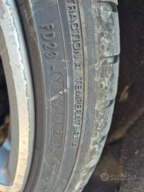 gomme 80% yokohama 245 35 r19 93w