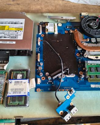 pezzi ricambio notebook Samsung e hp
