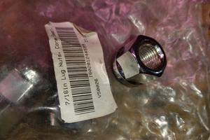 Ford Escort MK1 dadi ruota