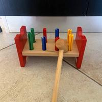 Gioco legno con martello Ikea