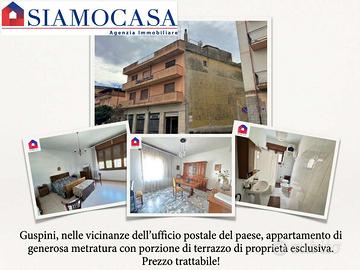 Appartamento con cucina, soggiorno e 4 camere