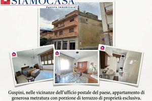 Appartamento con cucina, soggiorno e 4 camere