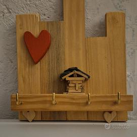 Portachiavi da parete in legno artigianale 
