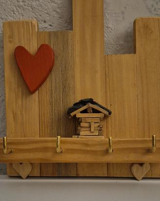 Portachiavi da parete in legno artigianale 