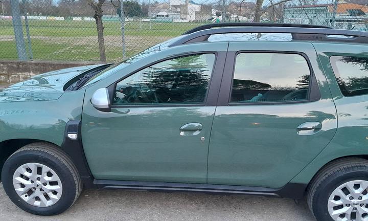DACIA Duster anno 2023 manutenzione e gomme nuove