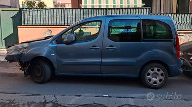 PEUGEOT PARTNER PER RICAMBI 