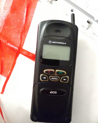 Motorola D470 funzionante senza caricabatterie