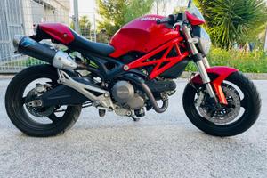 Ducati Monster 696+