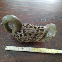 Cigno intagliato nell'alabastro