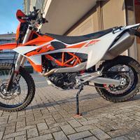 KTM 690 ENDURO R MY 2026. 