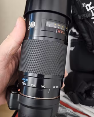 Minolta AF 70-210mm f/4 "Beercan"