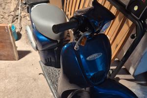 ciclomotore aprilia scarabeo 50