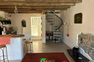 Rustico / Casale di 130 m² con 3 locali a Ronchi d