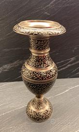 Vaso vintage in ottone argentato e smalto nero