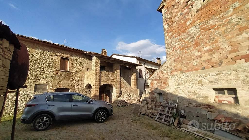 Rustico / Casale di 180 m² con 4 locali a San Gius - Vista 5