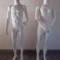 Manichini bimbo per negozio