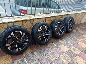 Peugeot 2008 GT Line -Cerchi Lega e Gomme da Neve