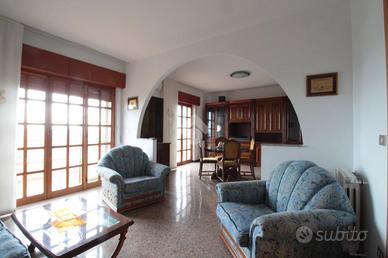 VILLA A SCHIERA A TERMOLI