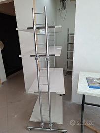 Scaffali completi con ruote