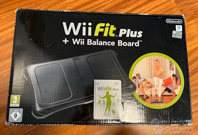 BALANCE BOARD + Nintendo Wii FIT PLUS