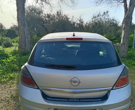 Opel. Astra h