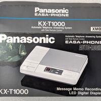 Segreteria telefonica vintage a cassetta