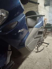 Piaggio X9 200 evolution