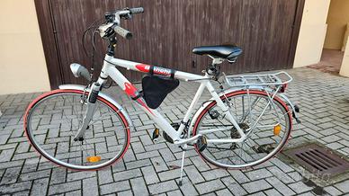 bicicletta Bianchi spillo uomo 28' cambio shimano