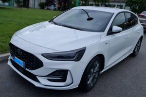  Ford Focus ST Line