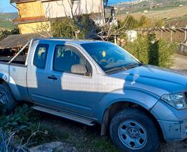 Nissan Navara 2.5 dCi 2 porte King Cab SE