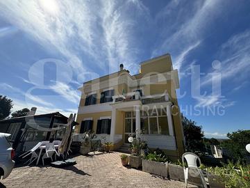 Villa bifamiliare Castel Gandolfo