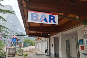 bar all'interno di centro sportivo