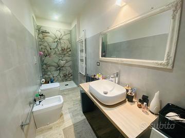 Ristrutturato con ampio parcheggio