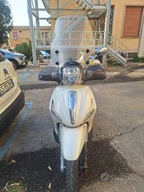 Piaggio Beverly 300 i.e