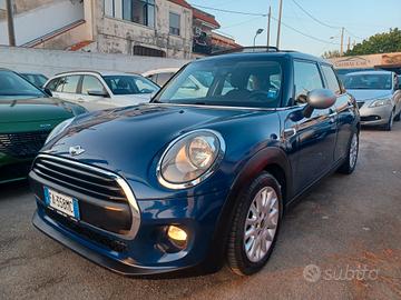 Mini 1.2 Benzina 5 porte Tetto PDC 2015